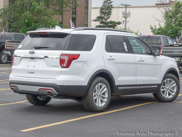 2017 Ford Explorer XLT 4dr SUV